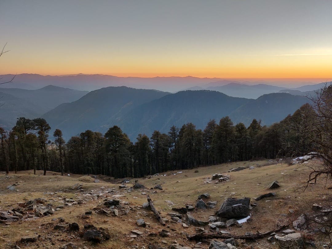 Reach Aut - Transfer to Gushaini - Hike to Choie Waterfall. Overnight stay at Gushaini.
