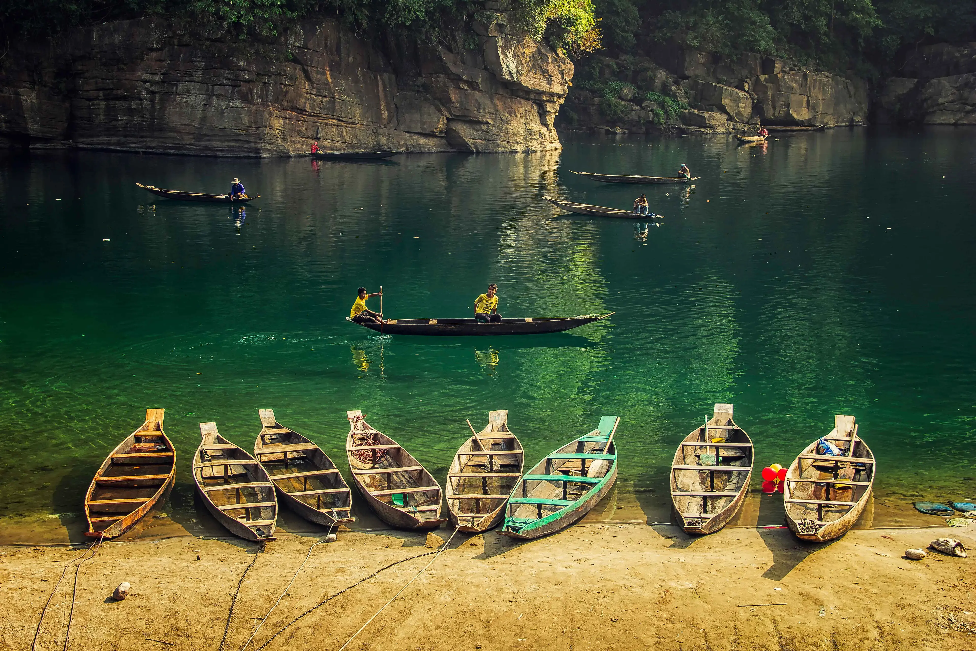 Romantic Escapade to Meghalaya - 6 Days Honeymoon Tour Package
