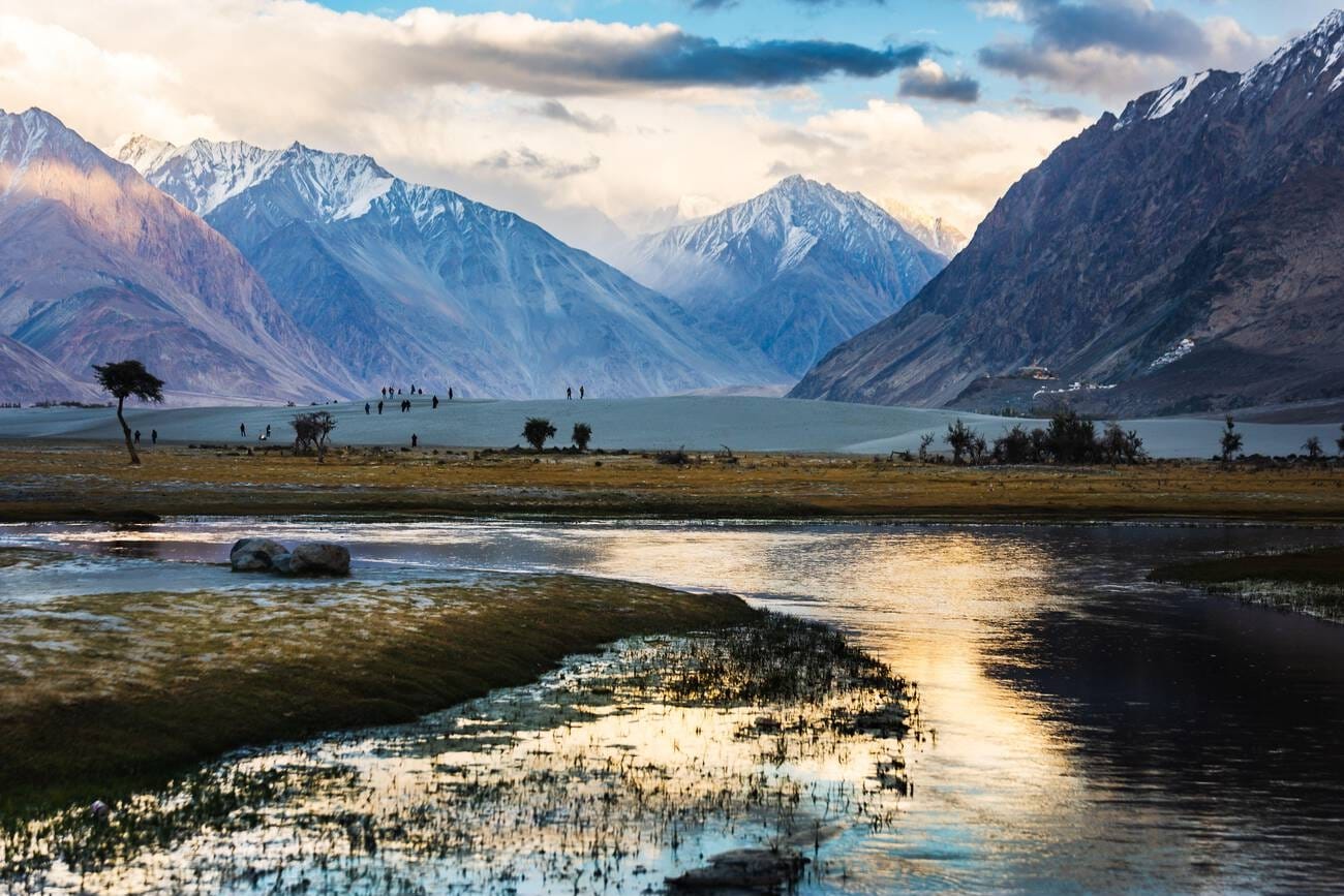 7 Days Thrilling Ladakh Tour with Umling La - Classic Value Circuit